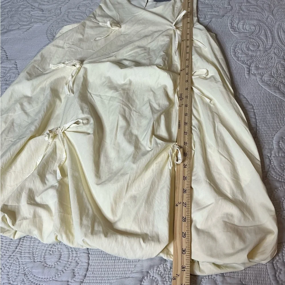 Cream Sheath Dress with Crew Neck for Cocktail Events